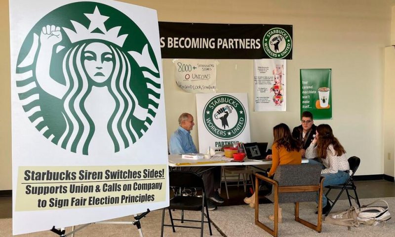 Starbucks Fights Expanding Unionization Effort at Its Stores