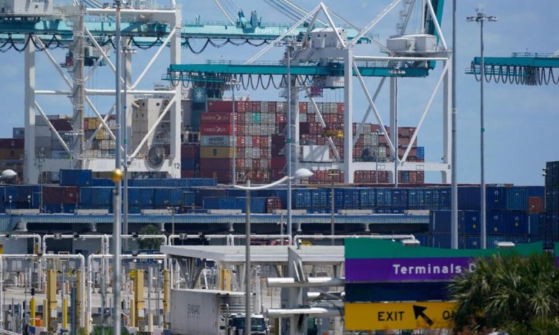 US Trade Deficit Narrows in October as Exports Rebound