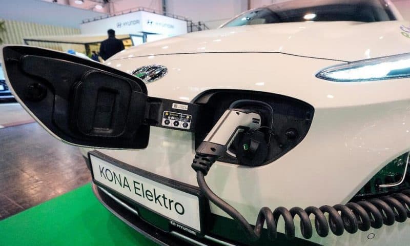 New German Government to Revamp Incentives for Electric Cars