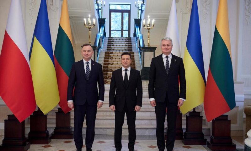 Poland, Lithuania Back Ukraine, Urge Russia Sanctions