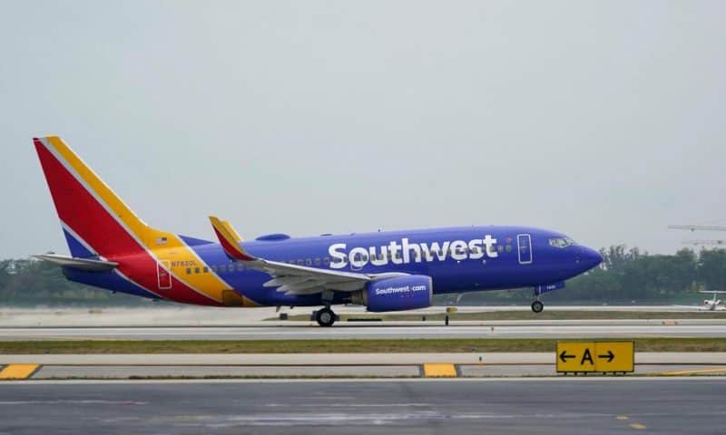 Southwest, Profitable Again in Q4, Expects Slow 2022 Start