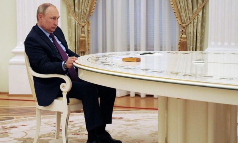 Putin Ratifies Treaties With Breakaway Ukrainian Regions