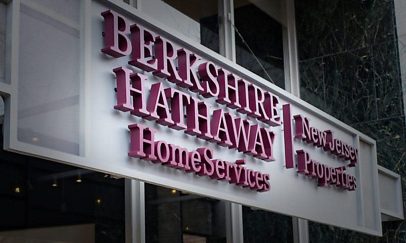 Berkshire Hathaway Gets NYSE Noncompliance Notice Due to Board Composition