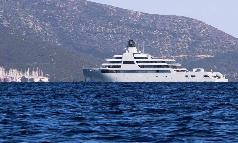 Chelsea Owner Abramovich’s Luxury Yacht Docks in Turkey