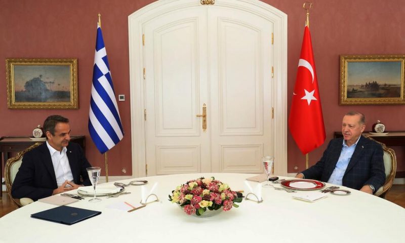 Leaders of Turkey, Greece Hold Talks in Rare Meeting