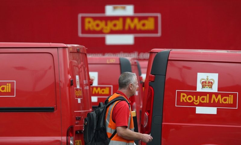 Liberum Capital Lowers Royal Mail (LON:RMG) to Sell