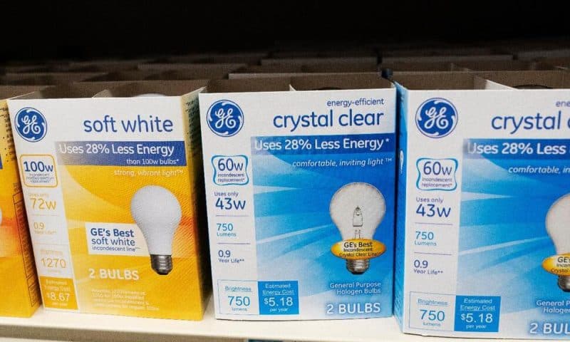 Incandescent Light Bulbs Being Phased Out to Save Energy