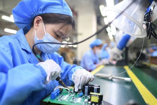 China’s economy exceeds expectations, expands 4.8% in Q1