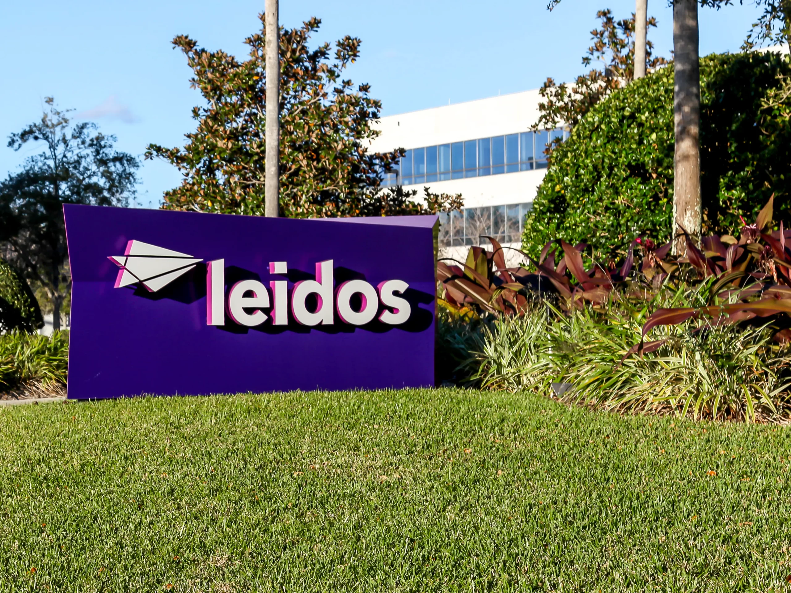 Leidos Holdings Inc. Stock Outperforms Market On Strong Trading Day ...