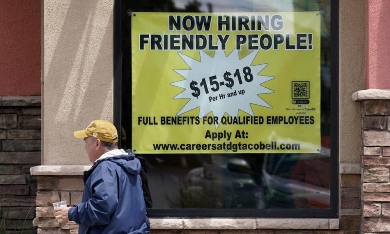 Inflation Triggers California Minimum Wage Increase in 2023