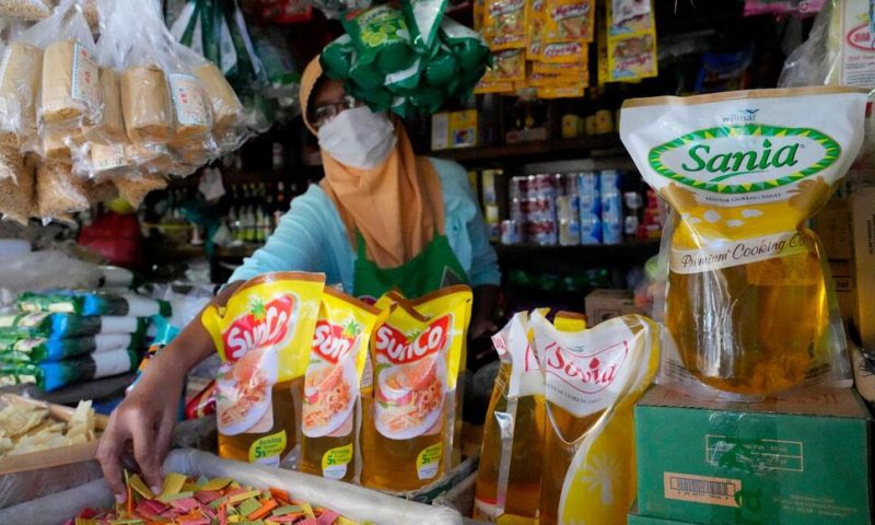 Indonesia Lifts Ban on Cooking Oil Export as Supply Improves