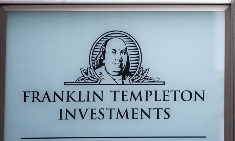 Franklin Resources, Inc. (NYSE:BEN) Director Sells $73,264.95 in Stock