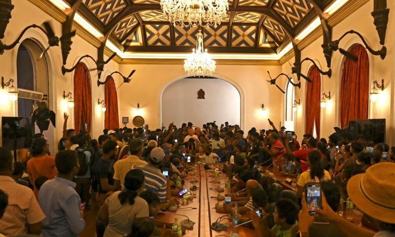 Sri Lanka opposition meets to name new government amid turmoil