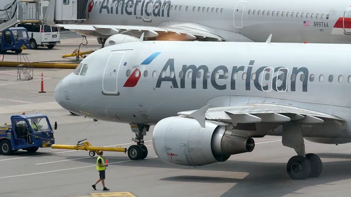American Airlines glitch leaves thousands of flights without key crew