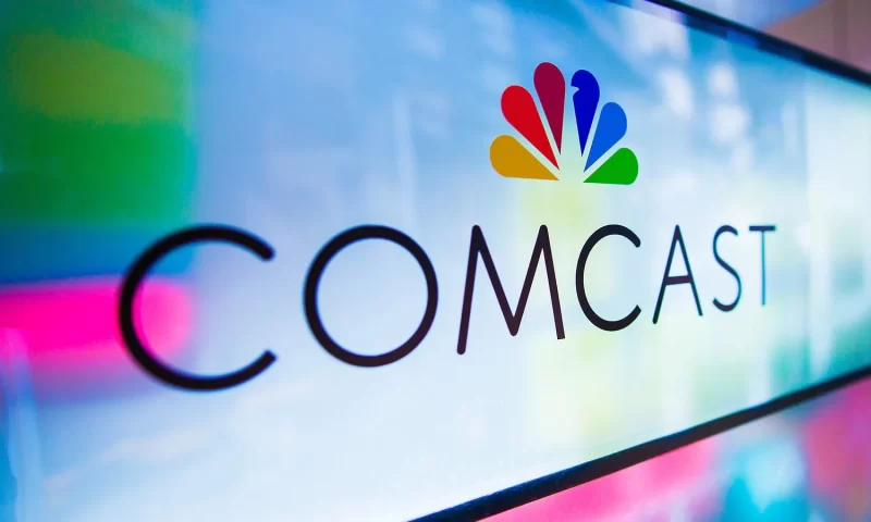 Cowen Lowers Comcast (NASDAQ:CMCSA) Price Target to $51.00