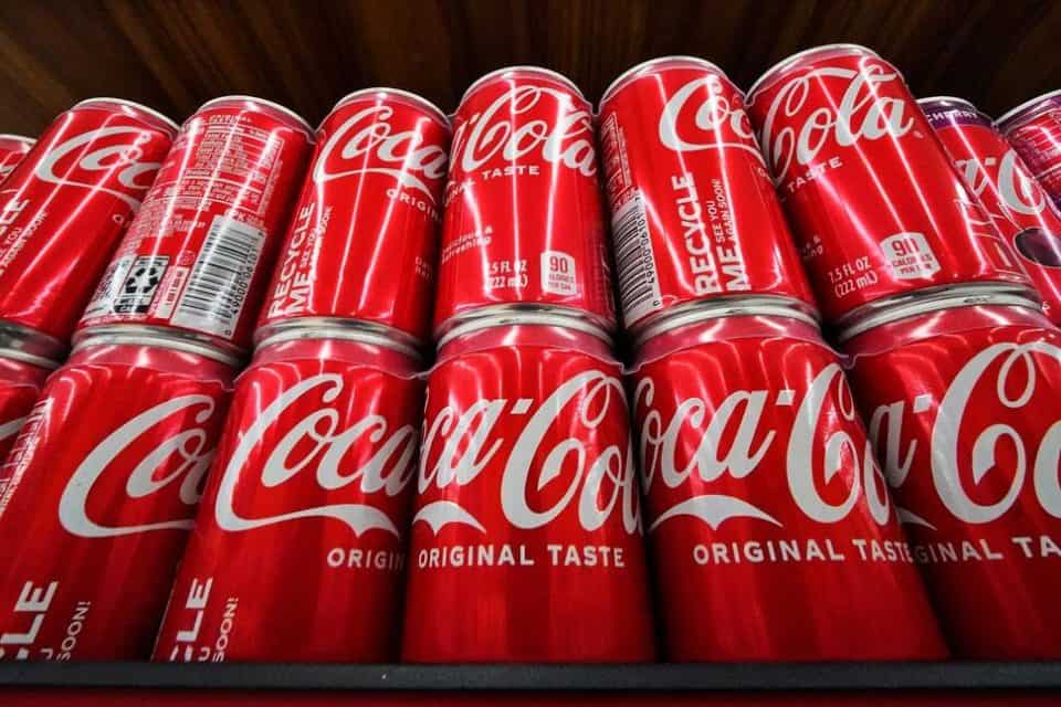 Coke Revenue Rises Along With Prices; Ups Outlook for 2022