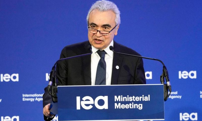 Ukraine Finalizes Ties to IEA as Both Foresee Hard Winter