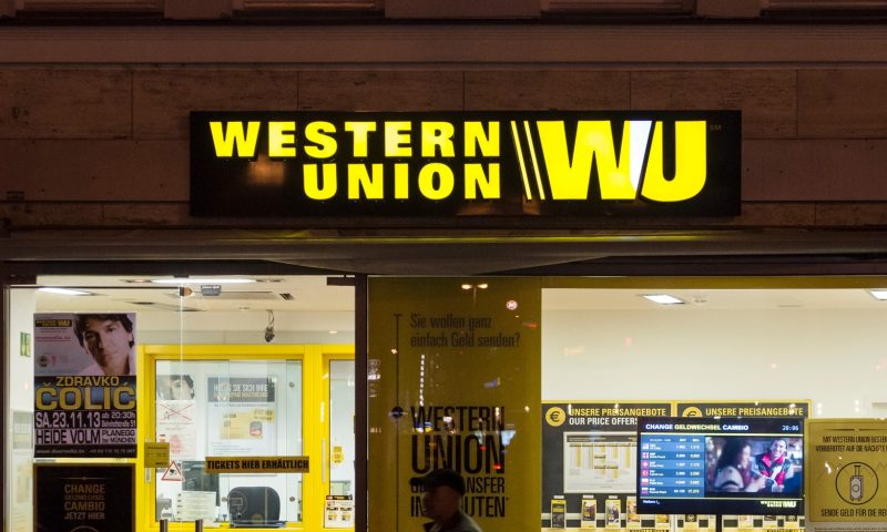 Northland Securities Trims Western Union (NYSE:WU) Target Price to $22.00