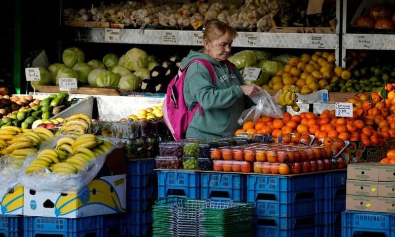 UK Inflation Reaches 10.1% on Soaring Food, Energy Costs