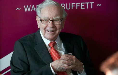 Buffett’s Firm Reports $44B Loss but Its Businesses Thrive