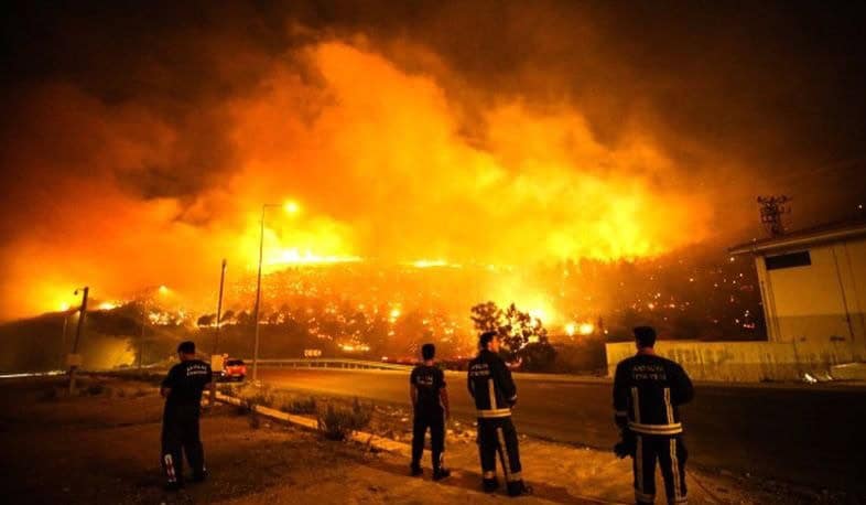 Turkish Wildfire Brought Under Control After 1,000 Evacuated