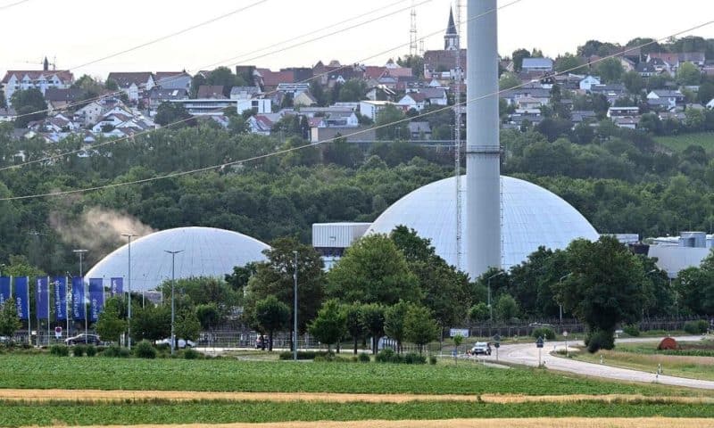 Germany Sticks to Nuclear Power Deadline but Leaves Loophole