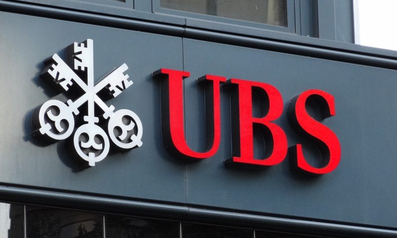 UBS Group Cuts Experian (OTCMKTS:EXPGY) Price Target to GBX 3,200