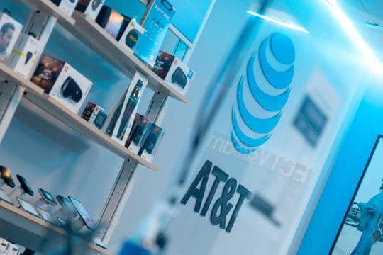 AT&T’s ‘far simpler story’ and ‘solid’ dividend earn stock an upgrade