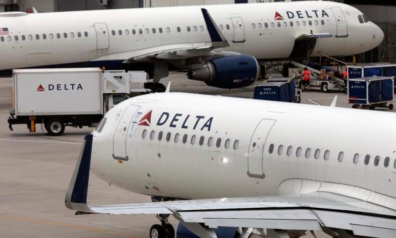 Delta Posts $695 Million Q3 Profit, Expects Big Holiday Rush