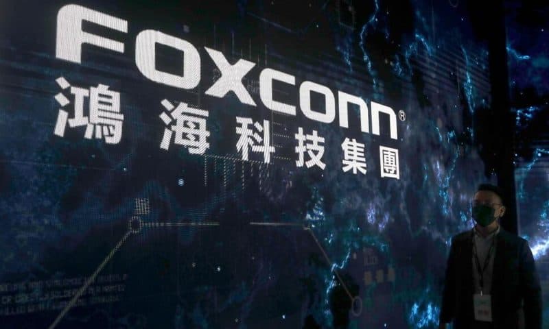 Smartphone Maker Foxconn Unveils EV for Taiwan Brand Yulon