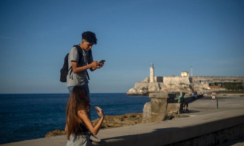 Cuba’s Informal Market Finds New Space on Growing Internet