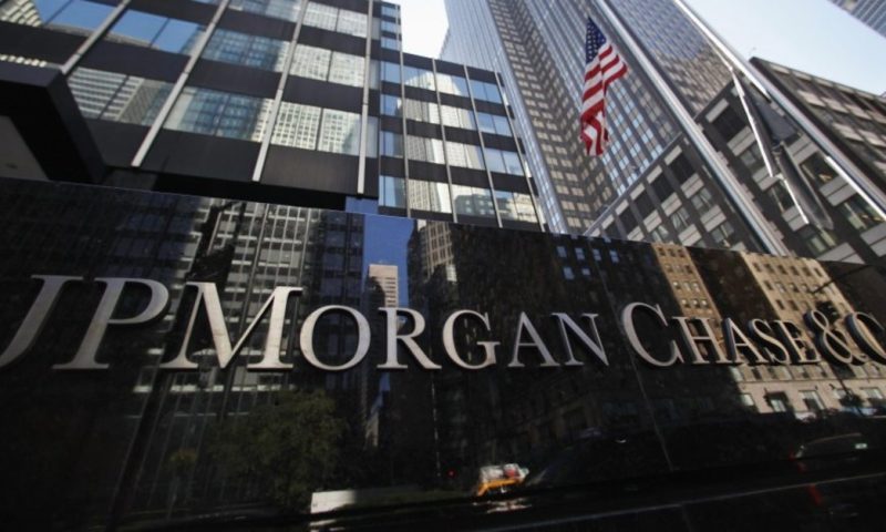 JPMorgan Chase & Co. stock falls Friday, still outperforms market