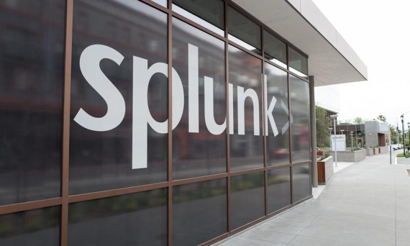 Splunk stock moves higher on higher sales, cash-flow forecasts