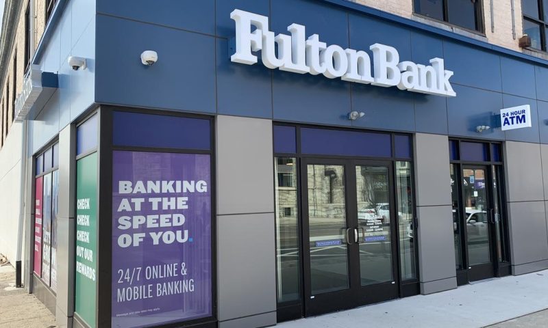 Fulton Financial Co. (NASDAQ:FULT) Short Interest Down 17.2% in November