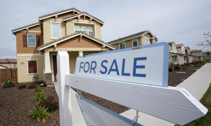 Average Long-Term US Mortgage Rate Falls a 6th Straight Week