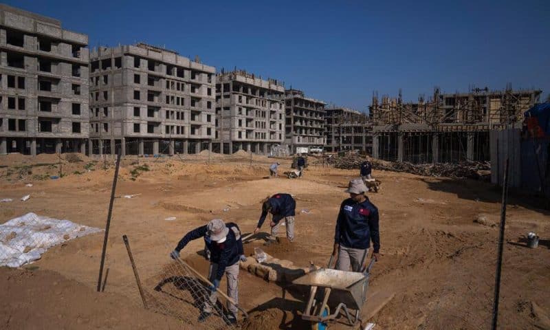 Gaza Authorities Discover Over 60 Roman Era Graves