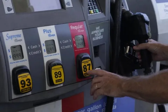 Gas Prices Drop in NJ, Dip Across Nation at Large