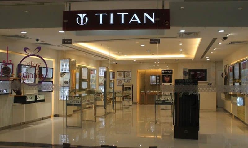 Titan Co. rises Monday, still underperforms market