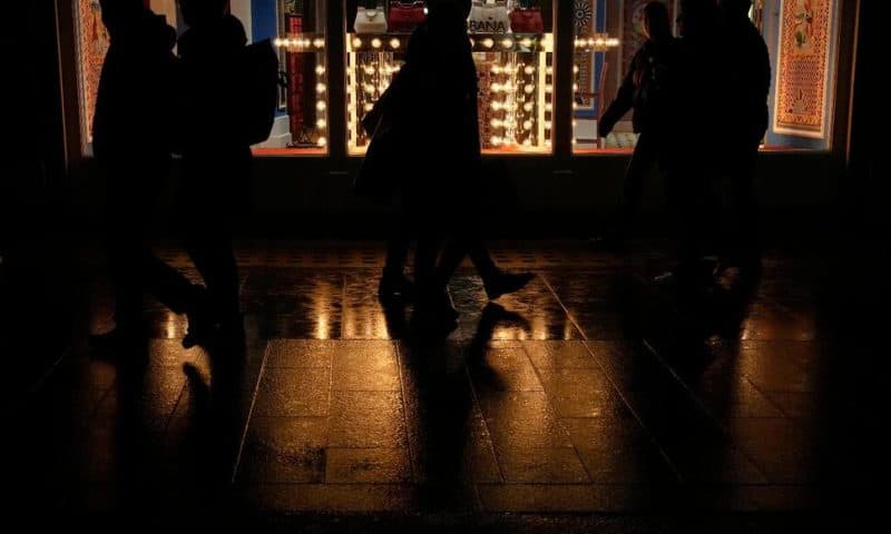 UK Inflation Eases for a 2nd Month, Falling to 10.5%