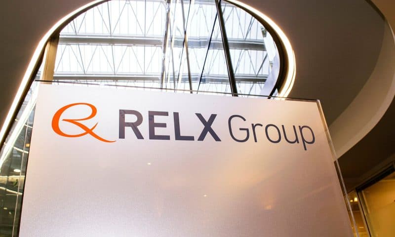 Relx (LON:REL) Reaches New 1-Year High Following Dividend Announcement