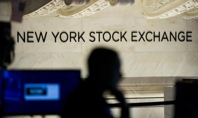 Wall Street Tumbles, Dow Loses 697 on Fears About High Rates