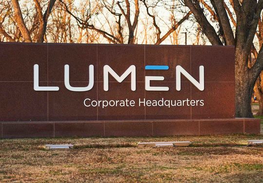 Lumen stock sinks to levels not seen since 1988 amid a ‘reset’