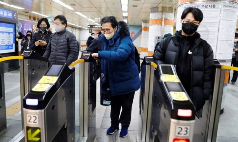 In South Korea, Free Subway Rides for the Elderly Become a Political Headache