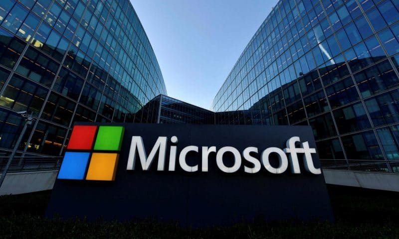 Microsoft Corp. stock outperforms competitors despite losses on the day