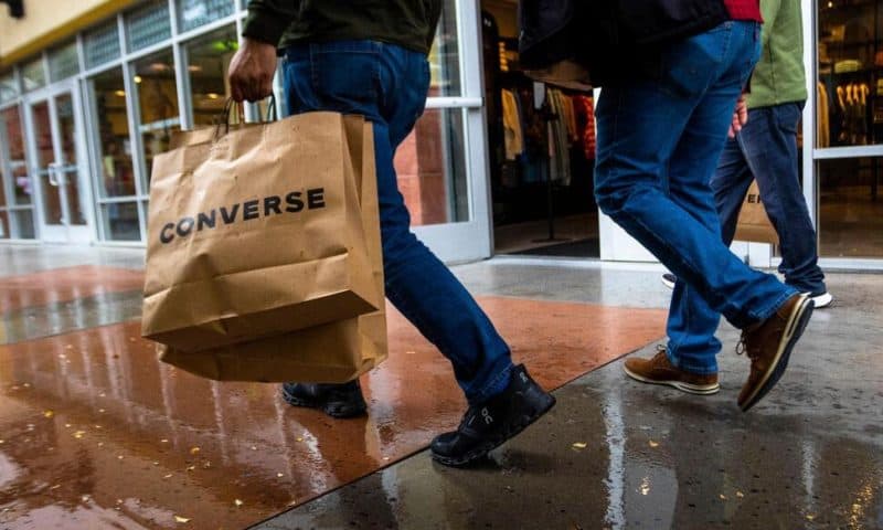 Retail Sales Dip 0.4% in February After Buying Burst in Jan.