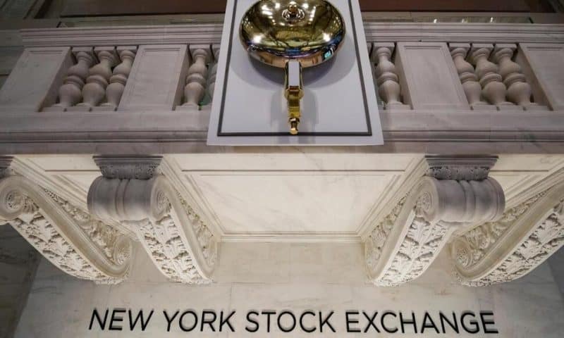 Stocks End Mixed on Wall Street Amid Rate Hike Expectations