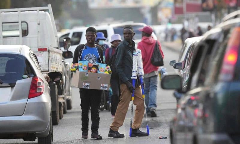 Street Traders Offer a Better Bargain Than Stores as Zimbabwe’s Currency Crumbles