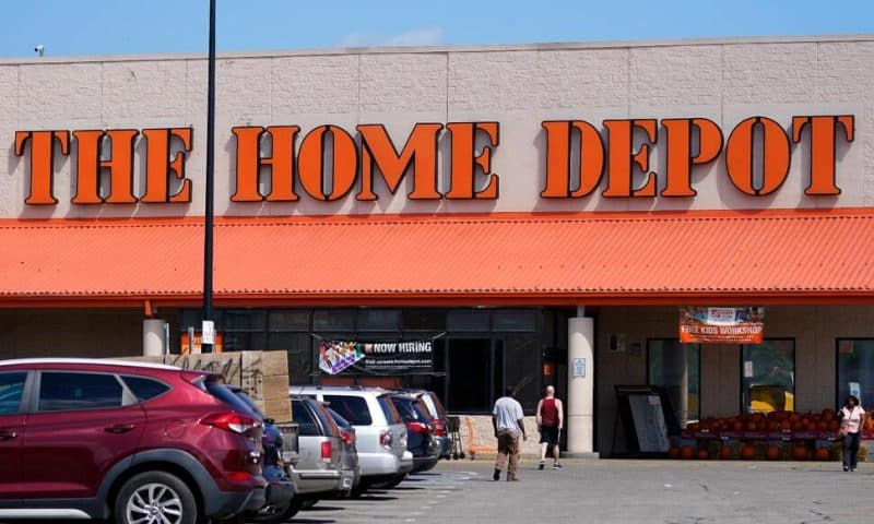 Home Depot Sees First Annual Sales Decline in More Than a Decade as Housing Streak Ebbs, Rates Jump