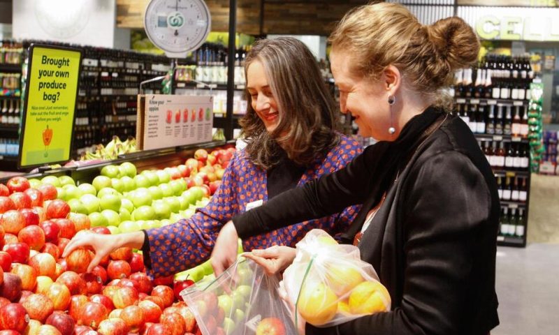 New Zealand Says It’s the First to Ban Thin Plastic Bags From Supermarkets