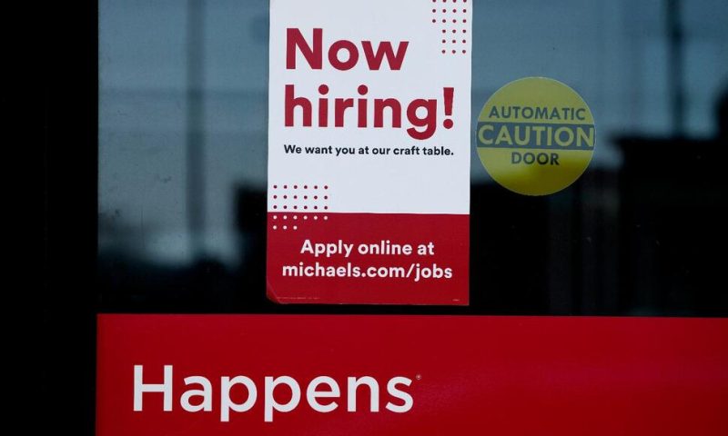 Weekly US Applications for Unemployment Aid Remain Relatively Elevated